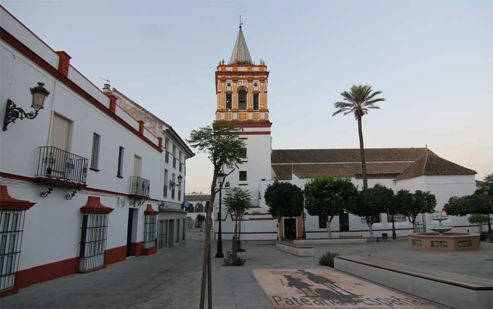 Alumnas en una clase de Zumba en Sanlúcar la Mayor